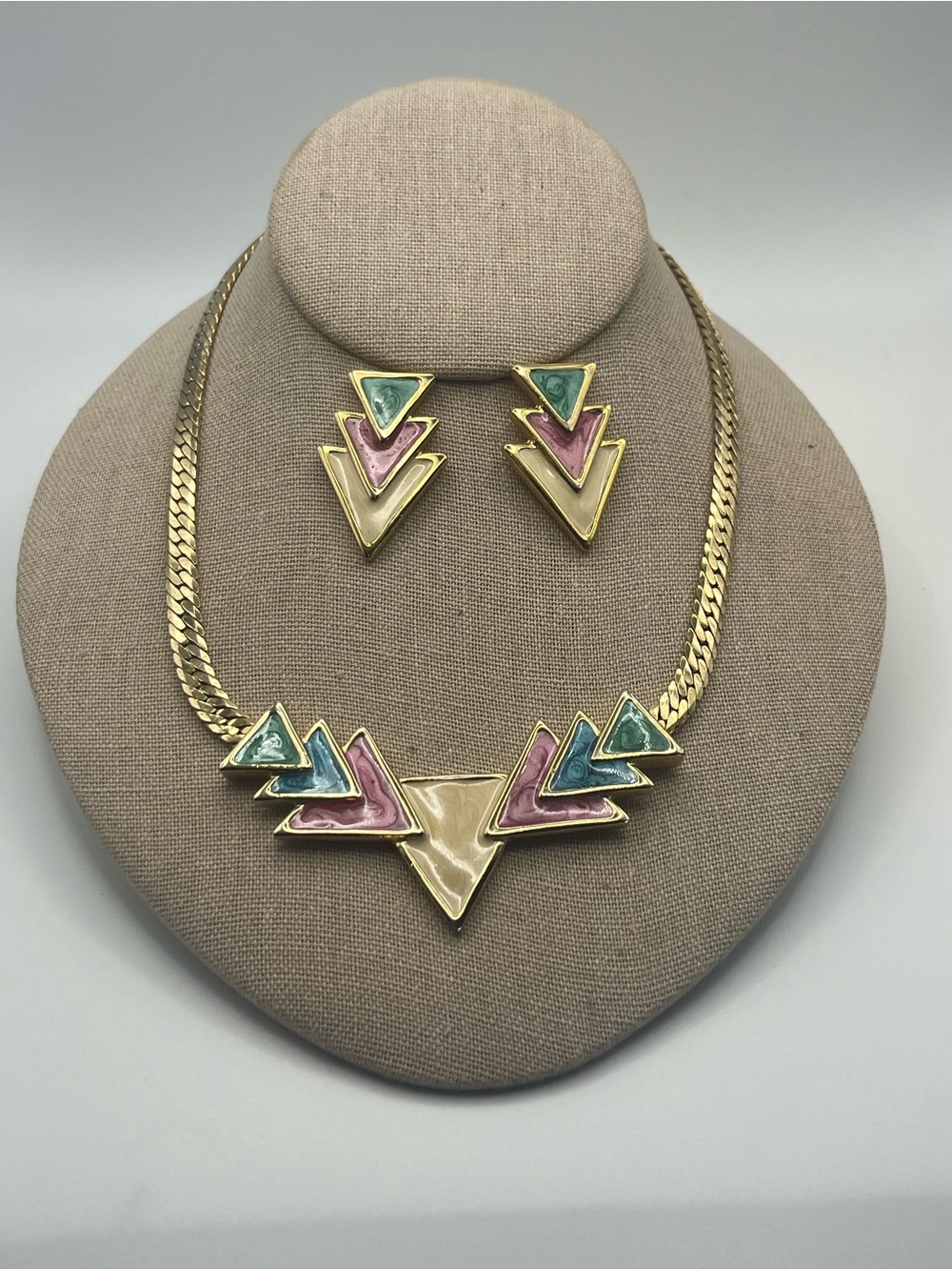 Vintage Gold Tone Triangle Accent Necklace and Earring Set - Pink, Teal, Cream
